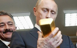Người dân đổ xô tích trữ, các ngân hàng của Nga bán được hàng tấn vàng trong tháng 3