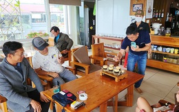 Cận cảnh ly cà phê "Phượng Hoàng Lửa" đắt nhất Việt Nam, giá 249.000/ly và quy trình chế biến đang gây tranh cãi