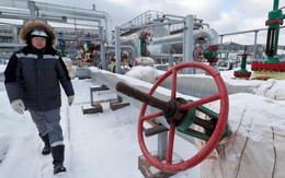 Bất lực trong việc cấm vận nhưng EU vẫn còn một tuyệt chiêu để hạn chế dòng chảy dầu từ Nga