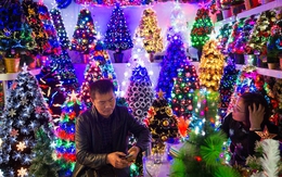 Trung Quốc phong tỏa "công xưởng của ông già Noel", Giáng sinh thiếu thốn phủ bóng toàn cầu
