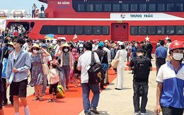 Hơn 2.000 du khách bất ngờ hủy tour ra đảo Lý Sơn