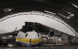 Cận cảnh chiếc máy bay lớn nhất thế giới hóa đống sắt vụn vì xung đột Ukraine