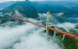 Có gì bên dưới cây cầu cao nhất thế giới ở Trung Quốc: Kỳ quan thiên nhiên từ trên xuống dưới, có thác nước dốc nhất châu Á