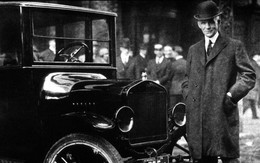 Elon Musk liệu có phải hiện thân thời hiện đại của ông vua xe hơi Henry Ford?