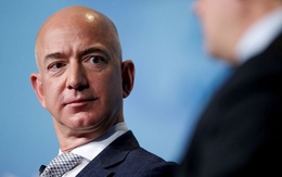 Ván cược đầy mạo hiểm của Jeff Bezos và Amazon