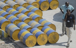 Ấn Độ thẳng thừng yêu cầu Nga giảm giá dầu xuống dưới 70 USD/thùng