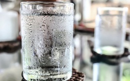 Chuyên gia dinh dưỡng: 2 không 3 lưu ý khi uống nước mùa hè để tránh HẠI THÂN