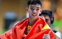 Kình ngư đọc tuyên thệ ở lễ khai mạc SEA Games 31: Sinh ra trong gia đình làm nghề chài lưới, khăn gói xa nhà từ nhỏ và hành trình phá kỉ lục