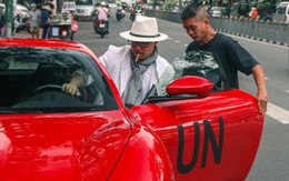 Ông Đặng Lê Nguyên Vũ lần đầu lý giải cụm chữ 'UN' dán trên dàn xe khủng của Trung Nguyên, hé lộ hành trình sắp diễn ra