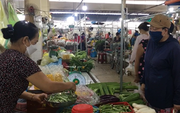 Giá hàng hoá, thực phẩm thực phẩm thiết yếu ở TPHCM tăng chóng mặt