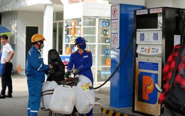Nóng việc mua xăng từ Malaysia, dự trữ xăng dầu của doanh nghiệp: Bộ Công Thương nói gì?