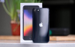 iPhone SE 2022 "sập giá" chỉ sau 1 tháng mở bán xuống còn chưa đến 10 triệu đồng, iPhone 13 rớt giá mạnh