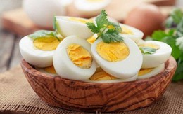 Luộc trứng kiểu này rất độc, nhiều người không biết cứ nghĩ là tốt