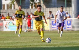 Đội trưởng Pau FC: ‘Quang Hải được bao bọc rất tốt’