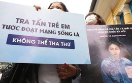 Trước giờ diễn ra phiên xử bé gái 8 tuổi bị dì ghẻ bạo hành đến tử vong: Người dân chờ một bản án thích đáng