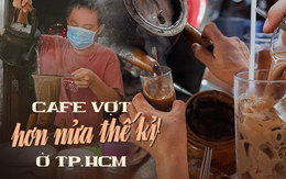 3 quán cafe vợt hơn 60 năm tuổi ở TP.HCM: Hương vị xưa nhưng không cũ, thu hút đông nghẹt khách mỗi sáng