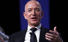 Jeff Bezos: 'Nghĩ về những điều làm bạn hối tiếc ở tuổi 80, đó sẽ là những thứ mà bạn không dám làm!'