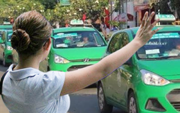 Chán Grab vì cước phí đắt đỏ, hành khách "quay xe" gọi taxi truyền thống và loạt app đặt xe khác