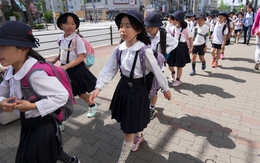 Trẻ em Nhật có dáng đi khác thường và khỏe mạnh hơn so với các nước khác trên thế giới nhờ một lý do đặc biệt: Chế độ ăn
