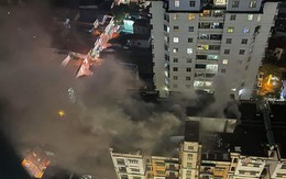 Giải cứu nhiều người mắc kẹt trong vụ cháy chung cư ở Hà Nội