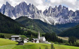 Rặng núi Dolomities phía Bắc nước Ý: Kiệt tác thiên nhiên được UNESCO công nhận là di sản thế giới