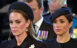 Tại sao ngọc trai luôn là món nữ trang không thể thiếu trong tang lễ Hoàng gia?