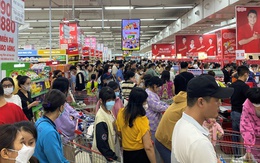 Ảnh: Người dân Đà Nẵng đổ xô đến siêu thị, chợ mua đồ trước bão