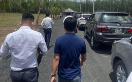 Bán “cắt lỗ” không được, nhiều nhà đầu tư quay xe chờ cuối năm