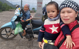 Bà mẹ người Dao cùng con 27 tháng tuổi phượt xuyên Việt, mắc võng, ngủ lều ở giữa rừng