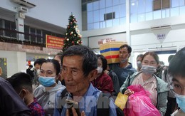 Trưa 25 tháng Chạp, ga Sài Gòn chật ních hành khách về quê đón Tết