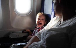 Khi trẻ em là hành khách trên khoang hạng nhất: Xin hãy thông cảm cho cha mẹ các con