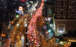 Dòng xe nhích từng mét từ chiều đến tối về Thủ đô ngày cuối nghỉ Tết