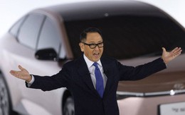 Thay đổi lớn ở Toyota: Cháu trai nhà sáng lập từ chức CEO khi nhiều người phản đối  chiến lược 'chần chừ' với xe điện, người thay thế là Chủ tịch Lexus