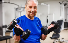 Cụ bà 100 tuổi nhưng vẫn tự nấu ăn, tập thể dục hàng ngày nhờ 3 thói quen ai cũng làm được