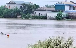 Thừa Thiên - Huế: Có nơi ngập sâu đến 1,3 m do mưa lũ, một số trường học đóng cửa