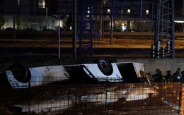 Xe chở khách du lịch gặp tai nạn thảm khốc ở Ý, gần 40 người thương vong