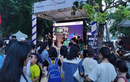 Cuộc thi Đầu tư chứng khoán được NĐT ủng hộ ngay tại phố đi bộ Hoàn Kiếm