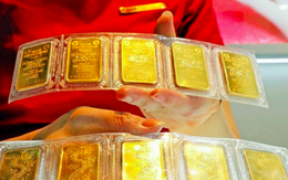 Giá vàng chao đảo quanh mốc 70 triệu đồng/lượng