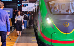 Đường sắt Trung-Lào hút khách khi mở tuyến du lịch thẳng Bắc Kinh-Viêng Chăn: Kinh tế Lào bùng nổ!
