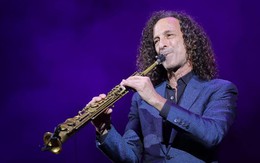 “Vua kèn” Kenny G thăng hoa với những nhạc phẩm bất hủ, nói tiếng Việt khiến 4.000 khán giả thích thú, tiết lộ món ăn sáng “tủ” tại Việt Nam