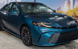 Sau tiên tri về xe điện, Toyota tất tay: Camry đời mới "ăn xăng như ngửi", giá bán sẽ khiến đối thủ nể