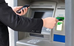 Rút tiền tại cây ATM nhưng bị ‘nuốt’ thẻ, chưa đầy 1 giờ đồng hồ, người đàn ông bị mất trắng 3 tỷ đồng: Ngân hàng từ chối chịu trách nhiệm, tòa án phải vào cuộc