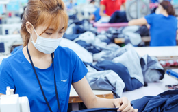 Khi nhiều "đồng nghiệp" sa thải công nhân, chật vật tồn tại vì đơn hàng đứt gánh, một doanh nghiệp dệt may ở Thái Nguyên vẫn thu hơn 6.000 tỷ đồng sau 10 tháng