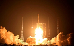 Nửa đêm Trung Quốc phóng tên lửa Trường Chinh 7A lên quỹ đạo: Mục đích là gì?