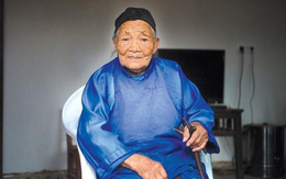 Bà cụ sinh 10 người con, 100 tuổi vẫn ra đồng làm ruộng như người trẻ, 117 tuổi khỏe mạnh, minh mẫn nhờ 3 thói quen 0 đồng