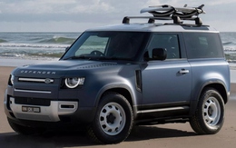 Chiêm ngưỡng Land Rover Defender Pacific Blue Edition giá hơn 2 tỷ đồng