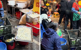 Xôn xao thông tin hàng bánh trôi tàu trên phố cổ Hà Nội rửa bát bẩn, để đồ ăn ngay cạnh thùng rác