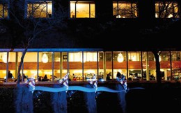 Sinh viên "bóc trần" sự thật bên trong thư viện Harvard lúc nửa đêm: Đừng bao giờ thắc mắc sao trường toàn tỷ phú!