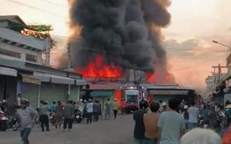 Cháy chợ Châu Long ở vùng biên An Giang