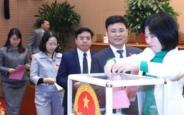 Chủ tịch Hà Nội Trần Sỹ Thanh có 85,33% phiếu tín nhiệm cao